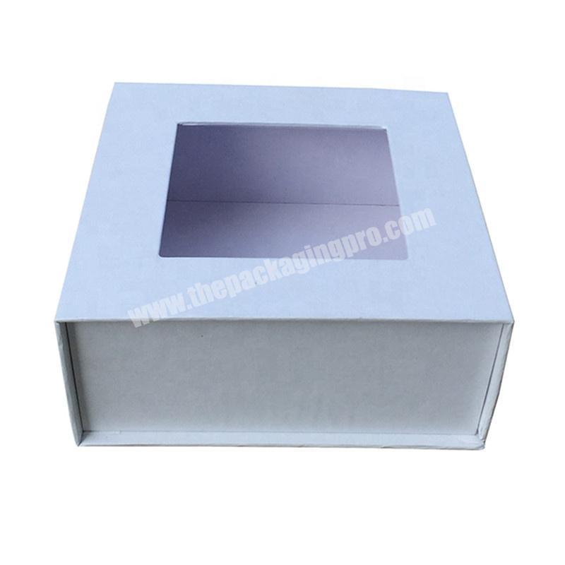 Foldable white magnetic closure gift paper packaging box