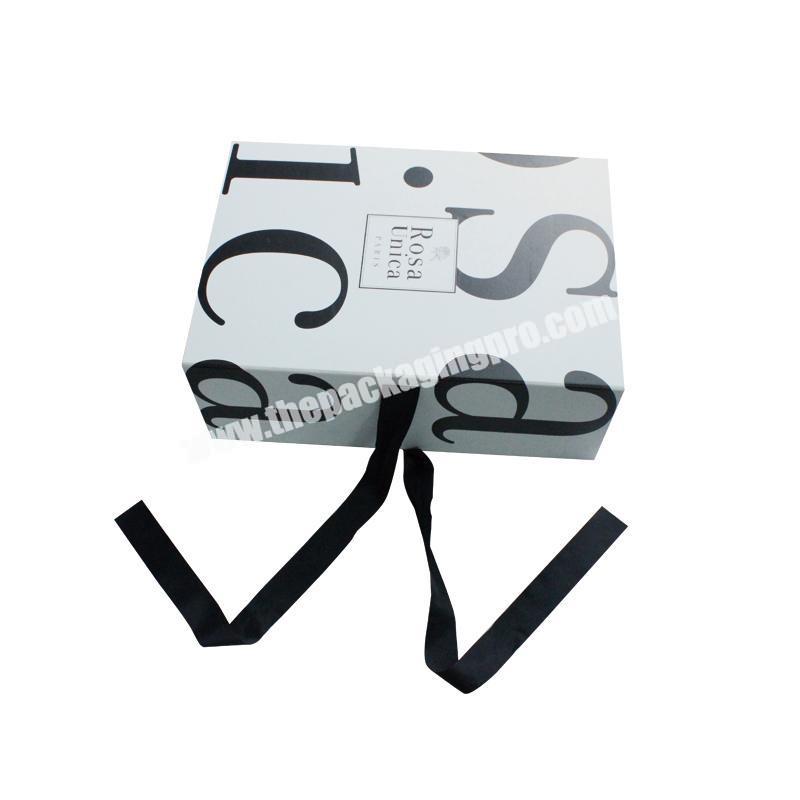 Free sample handmade folding gift box with silk ribbon