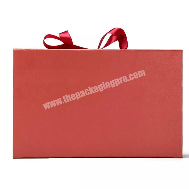 Full color printing wholesale gift clothes white magnetic folding paper box