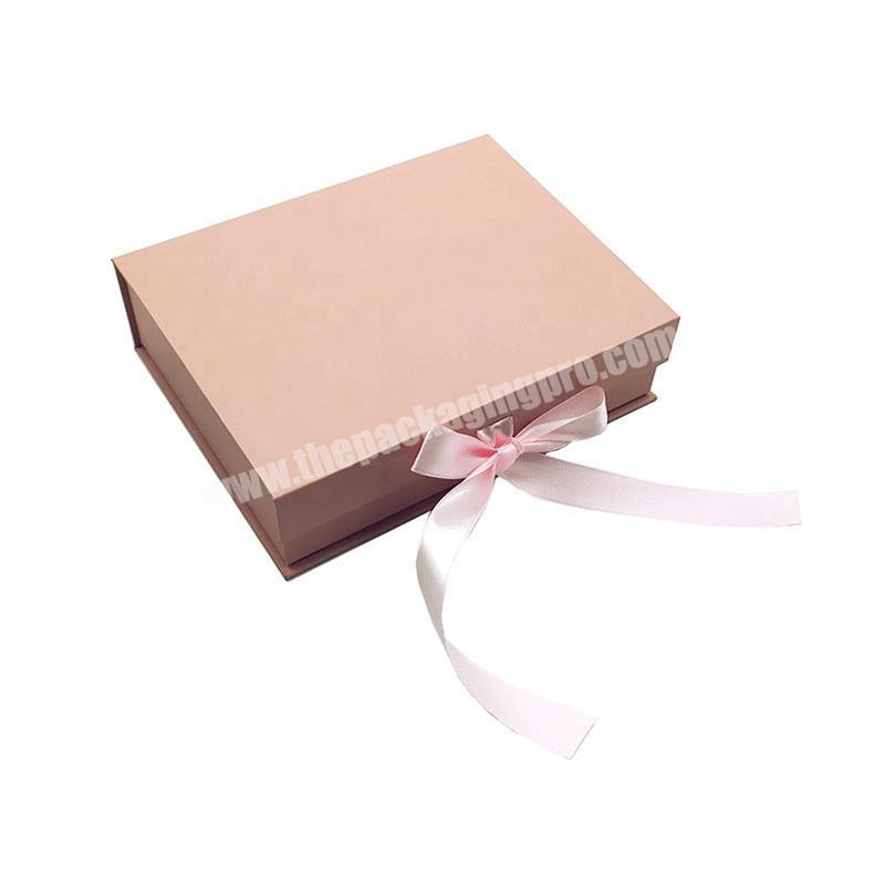 Gaodi Custom Logo Printed Luxury Cardboard Magnetic Folding Gift Box 2020 Christmas Eve Packaging Boxes With Ribbon Closure