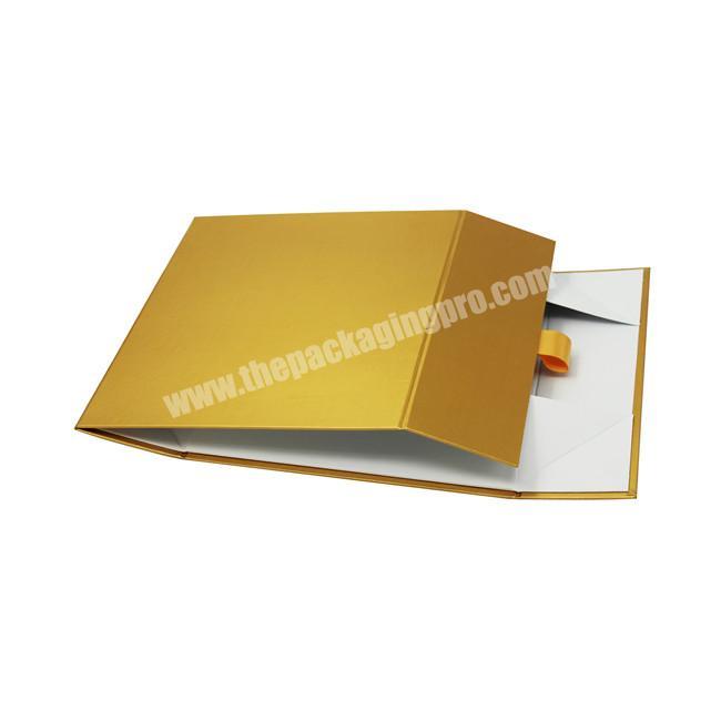 Gold Foldable Magnet Box With Ribbon Pull Cosmetic Gift Box