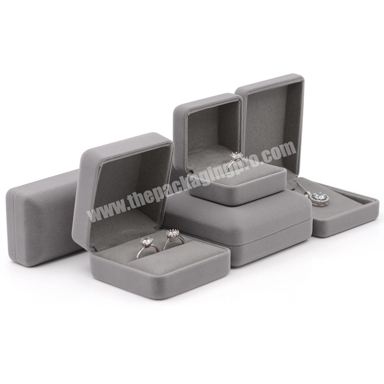 Grey velvet exquisite jewelry box proposes marriage and presents can be customized