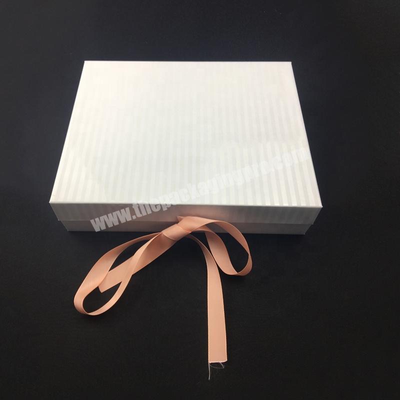 Guangzhou decorative with lids  cardboard boxes Paper Rigid Luxury Gift Box  for chocolate