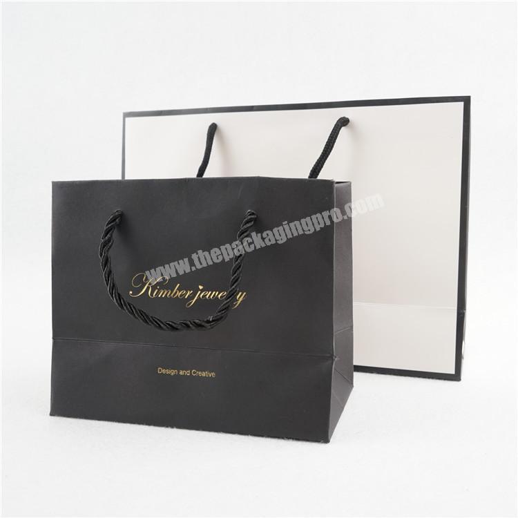 Guangzhou High Quality Custom Print Matt Black Color Paper Gift Bag with Rope Handle