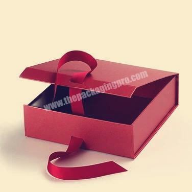 Handmade Recycled Cardboard Packaging Magnetic Ribbon Closure Red Paper Gift Boxes