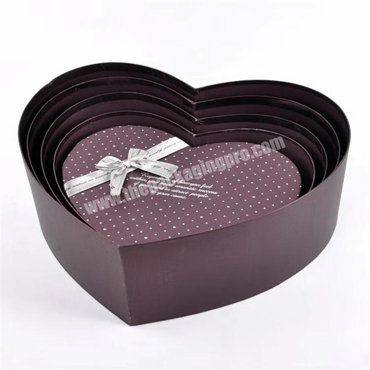 Heart shape packing box custom cardboard print chocolate pralines packaging