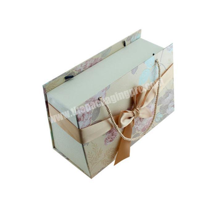 High-end Folding Fancy Floral Printed Gift Clothing Box with Handle