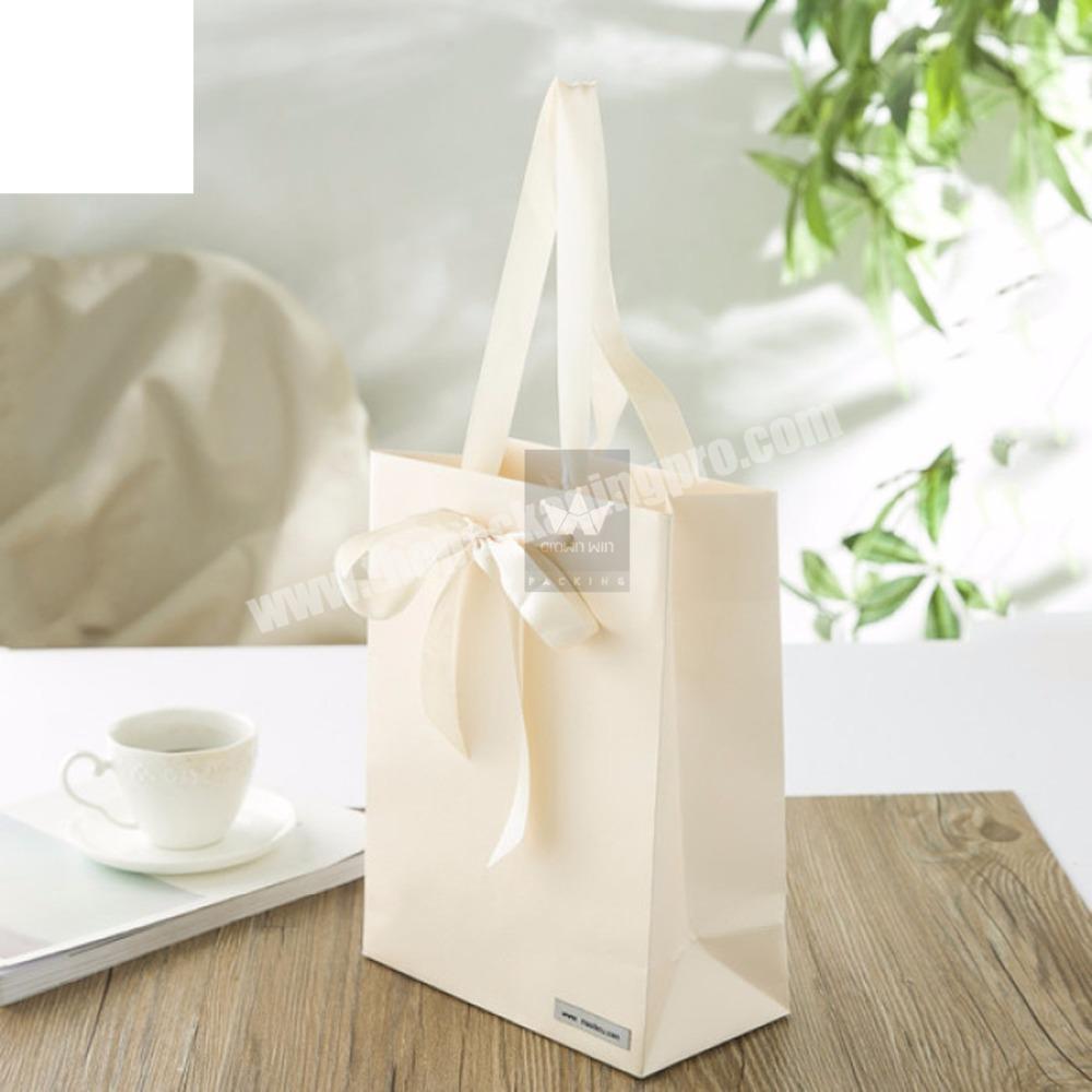 High Quality 250gsm Paper Bag With Rope Handle For Shopping