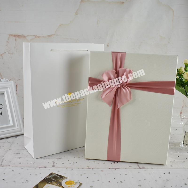 High Quality Custom Hand Made Cardboard Paper Flat Folding Cardboard Packaging Gift Box