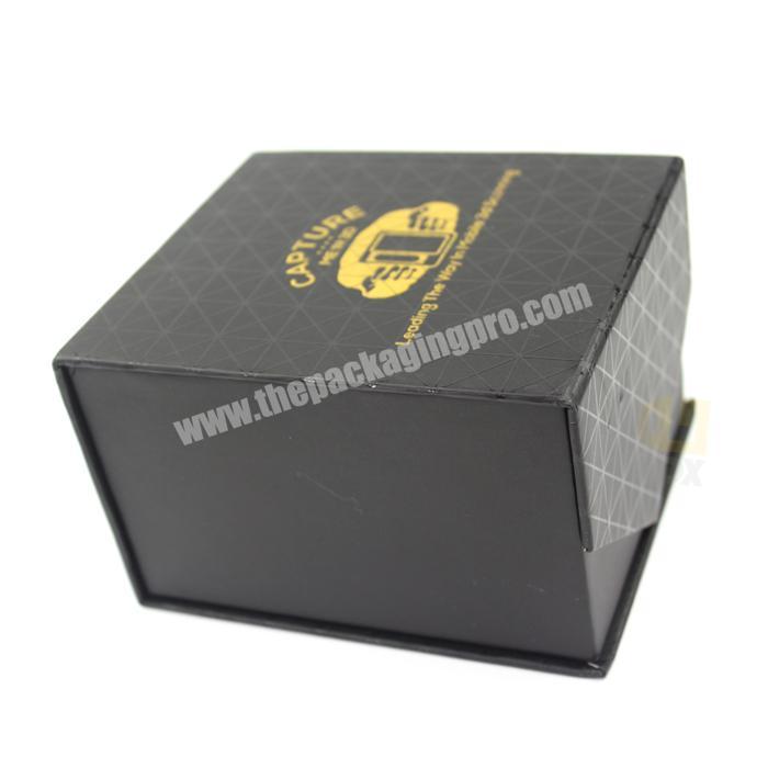 High Quality Customized Fancy Paper UV Magnetic Closure Gift Box Wholesale