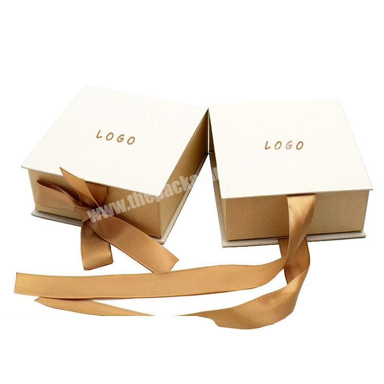 High quality packaging logo jewelry box inside sponge
