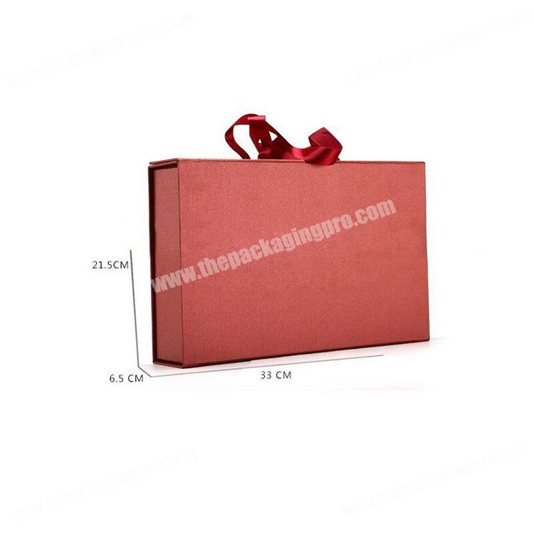 High quality wholesale folding gift box with ribbon magnetic foldable closure packaging box