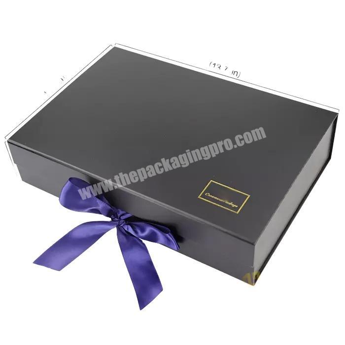 Hot stamping logo Black luxury clothes packaging gift box