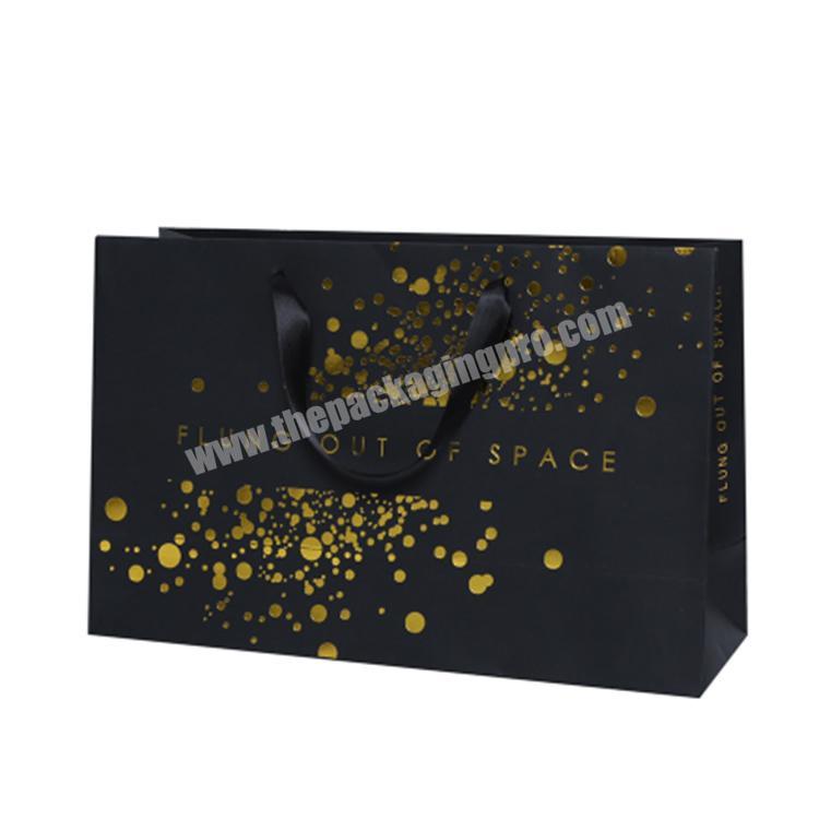 hot stamping matte black sweater paper bag personalized paper shopping bag