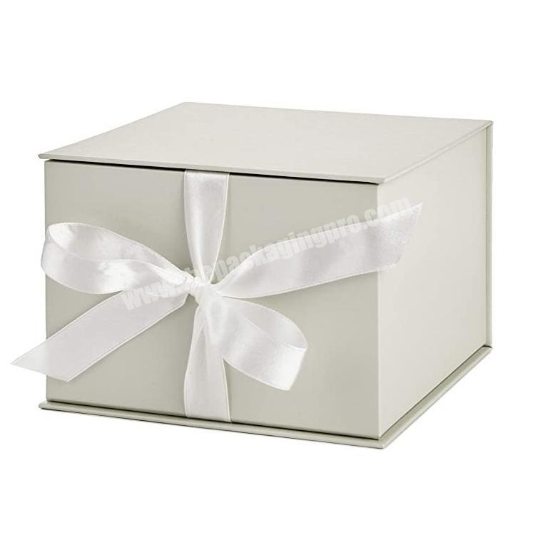 Large luxury magnetic box White Gift Box with Lid and Shredded Paper Fill