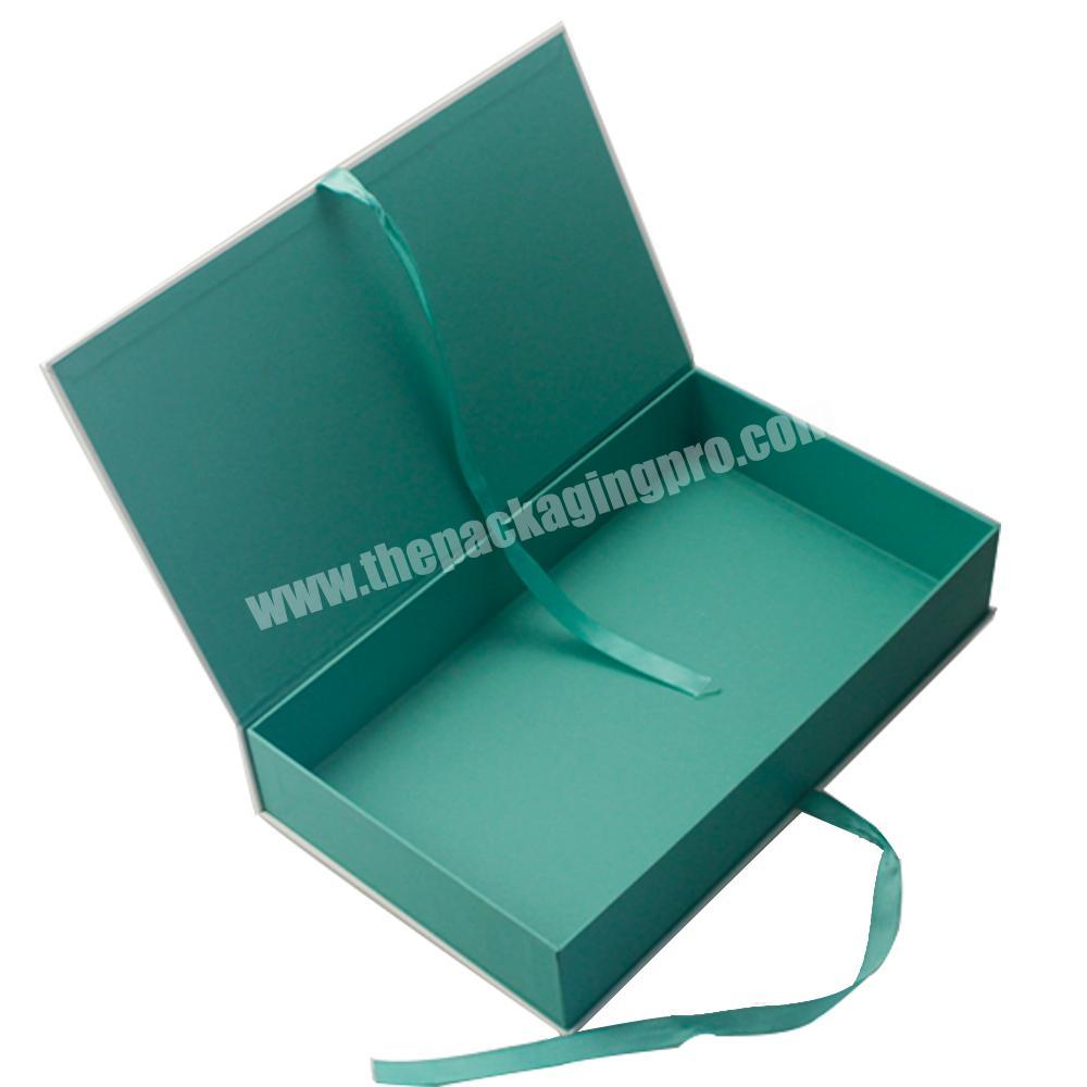 Low MOQ custom elegant and fancy gift box with ribbon closure