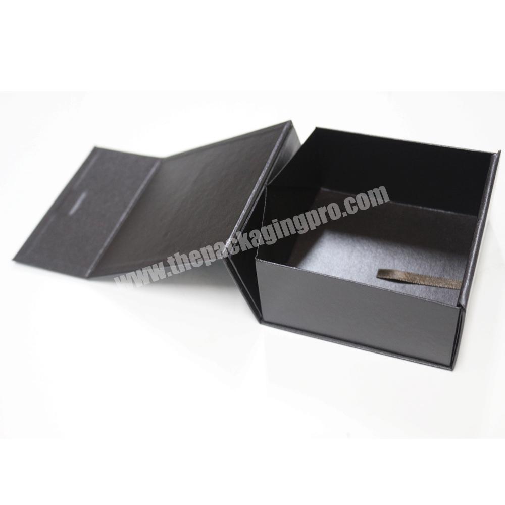 Low Moq Custom luxury magnetic hardcover box packaging foldable