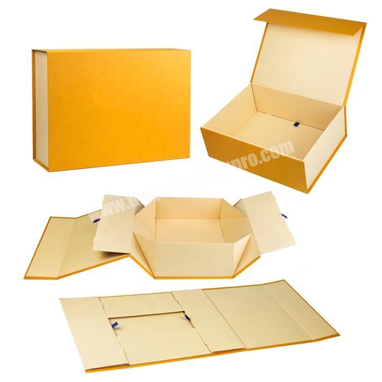 Luxury Clothes Packaging Foldable Gift Boxes with Magnetic packaging box