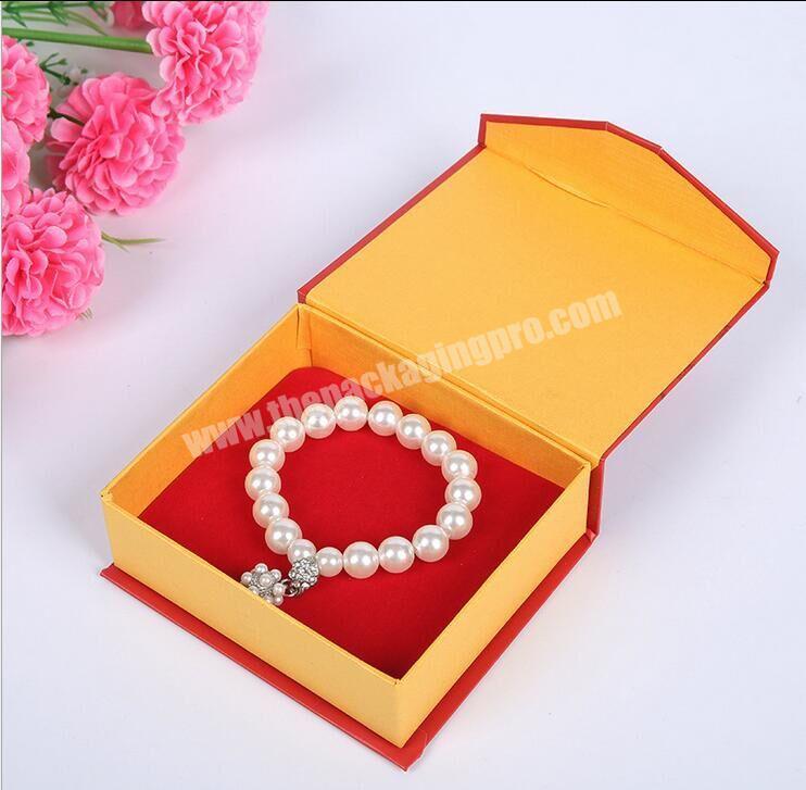 Luxury Custom Magnetic Folding Luxury Velvet Gift Box