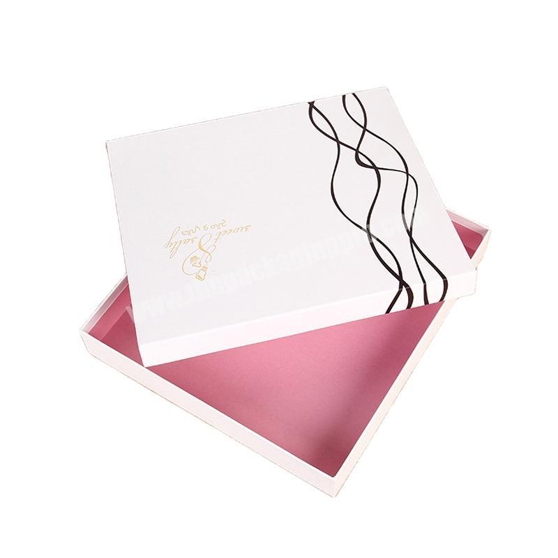 Luxury gift box with customized logo inside pink cardboard lifting rectangular flower box can be hot stamped gold foil