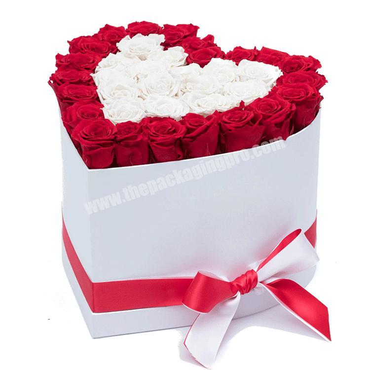 Luxury Ladies Gift Item 2020 Stabilized Preserved Roses Touch Roses Flower Heart Shape Gift Box