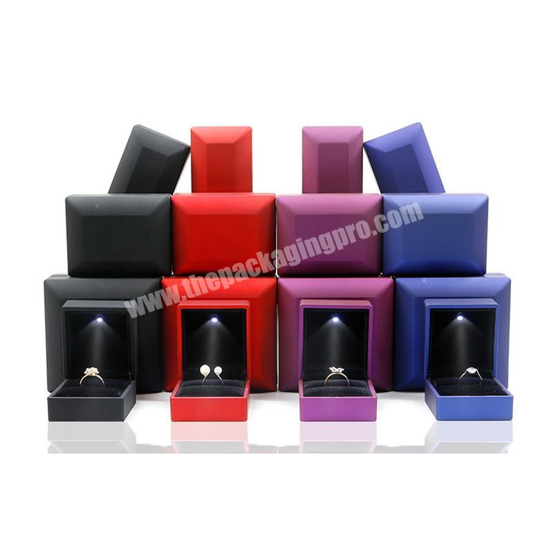 Luxury Packaging proposal Pendant jewelry Pendant box with led light For Pendant