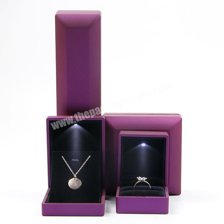 Luxury Packaging proposal Pendant led light jewelry box For Pendant