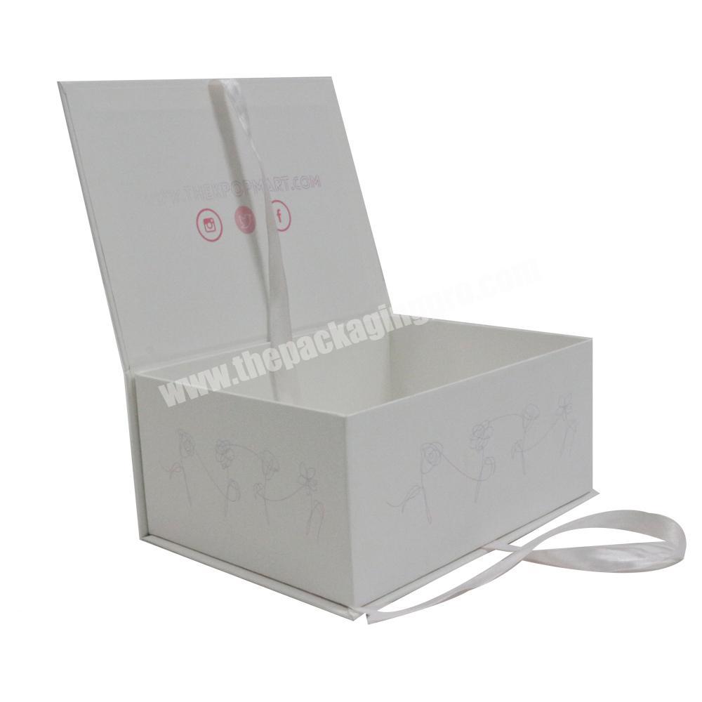 Magnetic Matte white Color Printed Custom Rigid Cardboard Bow Tie Gift Packaging Paper Box