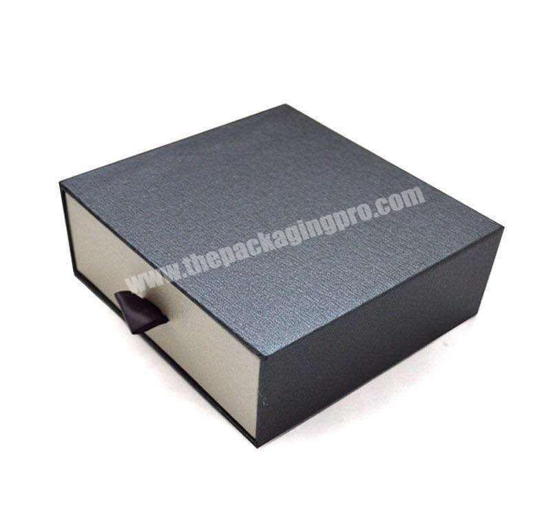 Manufactory Direct Customized The Newest Low Price Cardboard Sliding Gift Box With Foam Insert