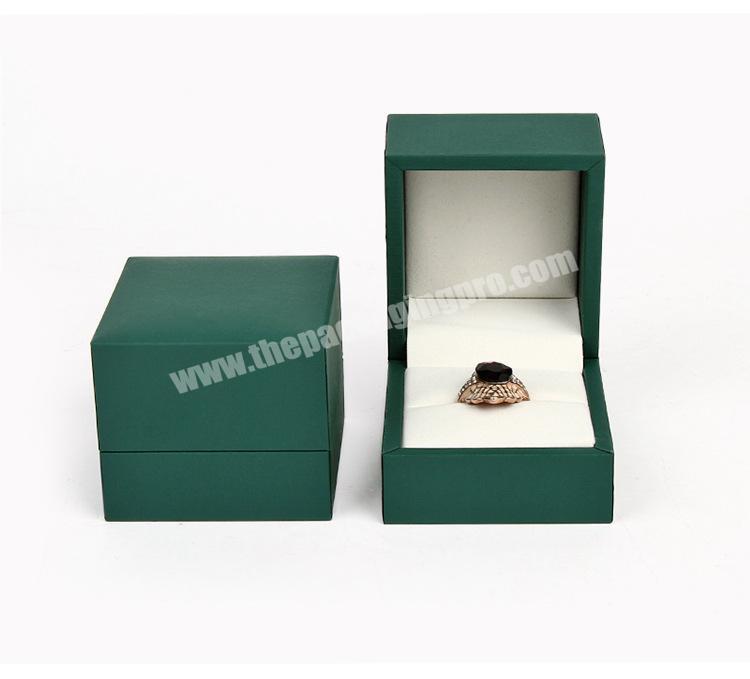 Manufacturer-customized mini luxury paper packaging box for packaging exquisite jewelry