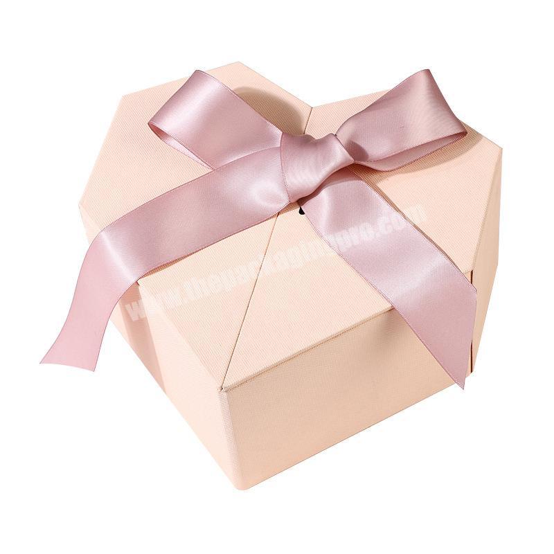 Manufacturers selling holiday gift boxes, Valentine's Day heart-shaped gift boxes