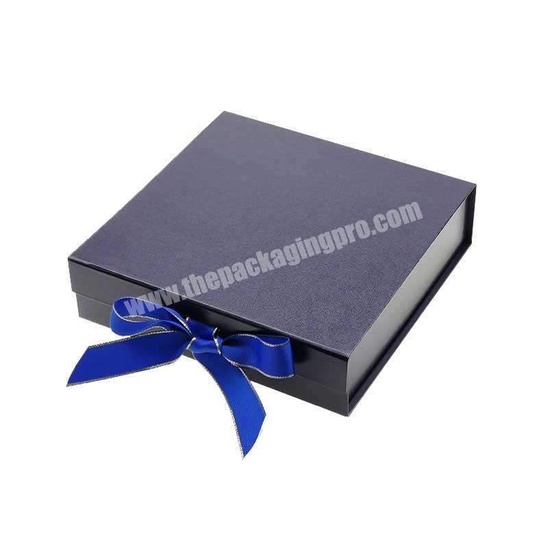 Medium luxury magnetic navy blue cardboard gift box for packaging