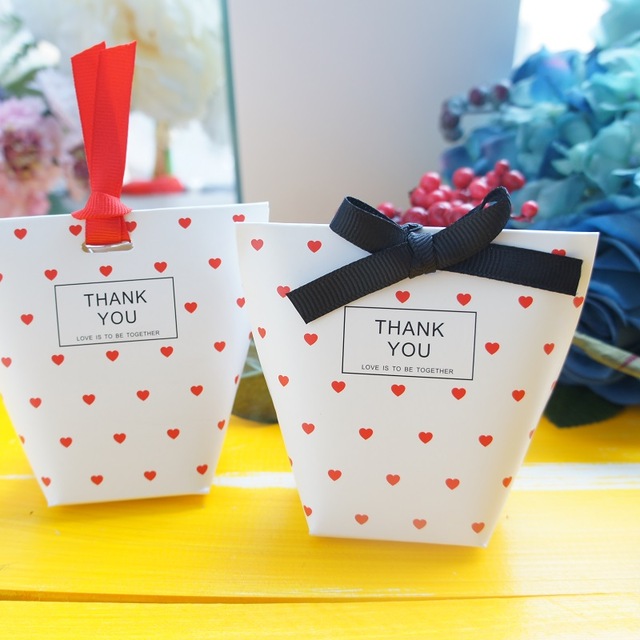 mini 10pcs red queen hearts Paper Box Wedding Favors Gifts Decoration For Cookie Candy Cheese Cake Gift Packaging Christmas