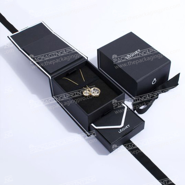 Necklace Black Gift Box