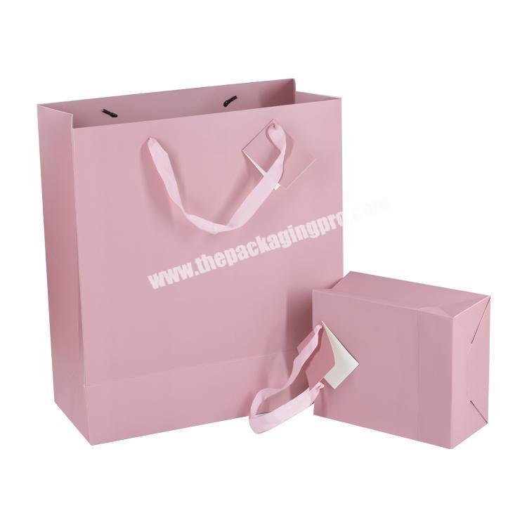 New custom logo packaging gift bag , custom foldable gift paper bag for wholesale