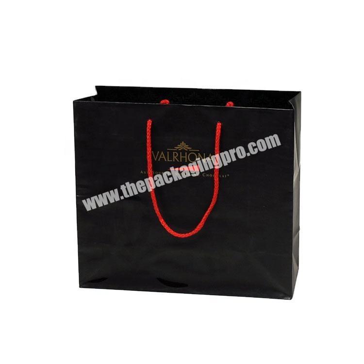 New Gold Logo Hot Foiled Stamping Black Gift Paper Tote Bags OEM UV Custom Printed Luxury Gift Shopping Paper Bag With Handle