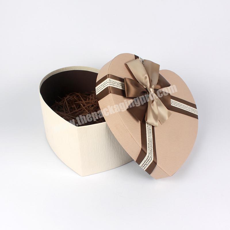 New Popular Heart-Shaped Premium Paper Gift Box With Ribbon