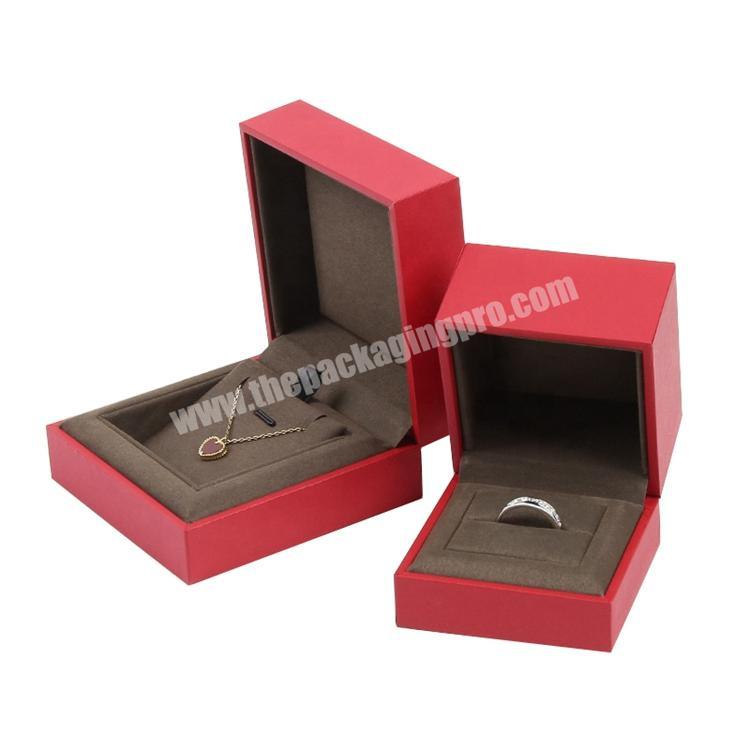 New red clamshell Packing box and craft paper gift box  with packaging jewelry box