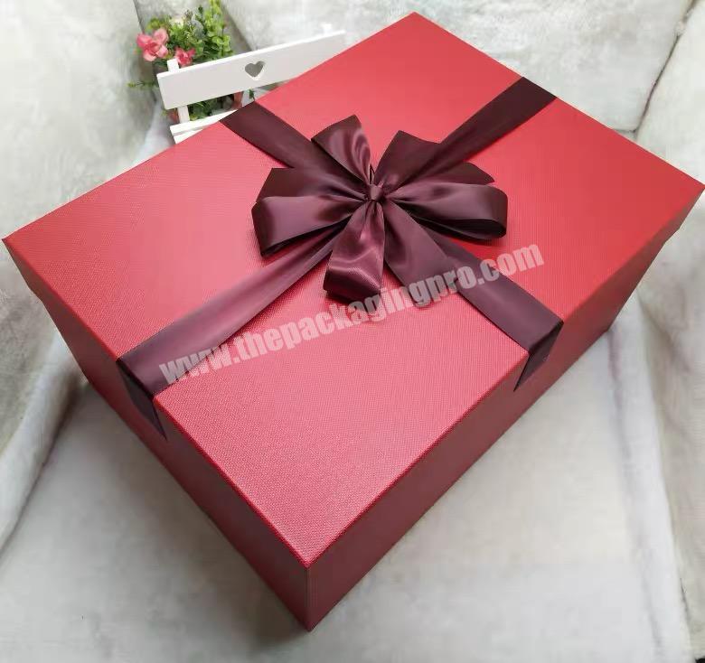 OEM Factory customized logo Red pretty cardboard paper gift box with lid