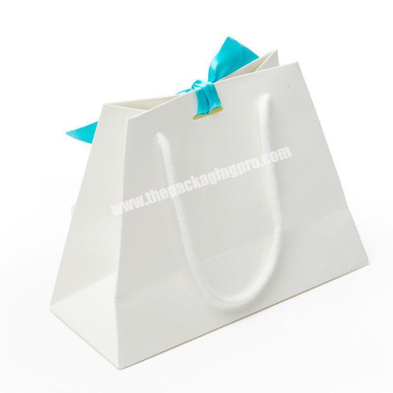 OEM Printed Custom Logo Brand Retail Low Cost Paper Shopping Bags