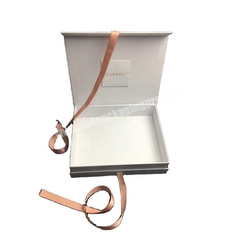 Oem Promotional Luxury White Clamshell Gift Box UV Spot Stripe With Envelope