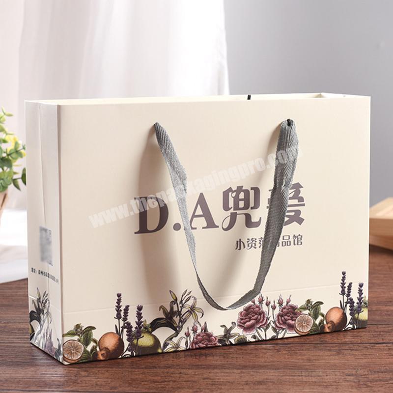Packaging Box Manufacturer Famous brand paper bag paper packaging carrier bag matte laminate luxury paper bag