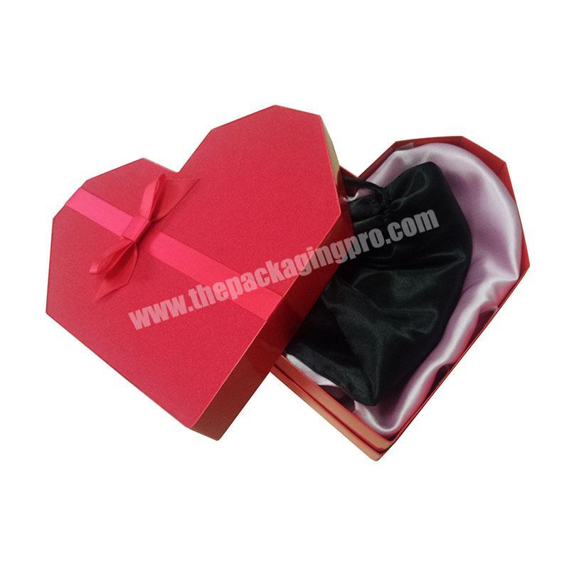 Personalized heart shaped hair extension packaging gift boxes with ribbon and satin bags