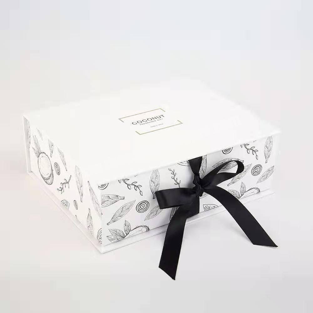 Professional custom cosmetic gift boxes with magnetic small paper folding packing