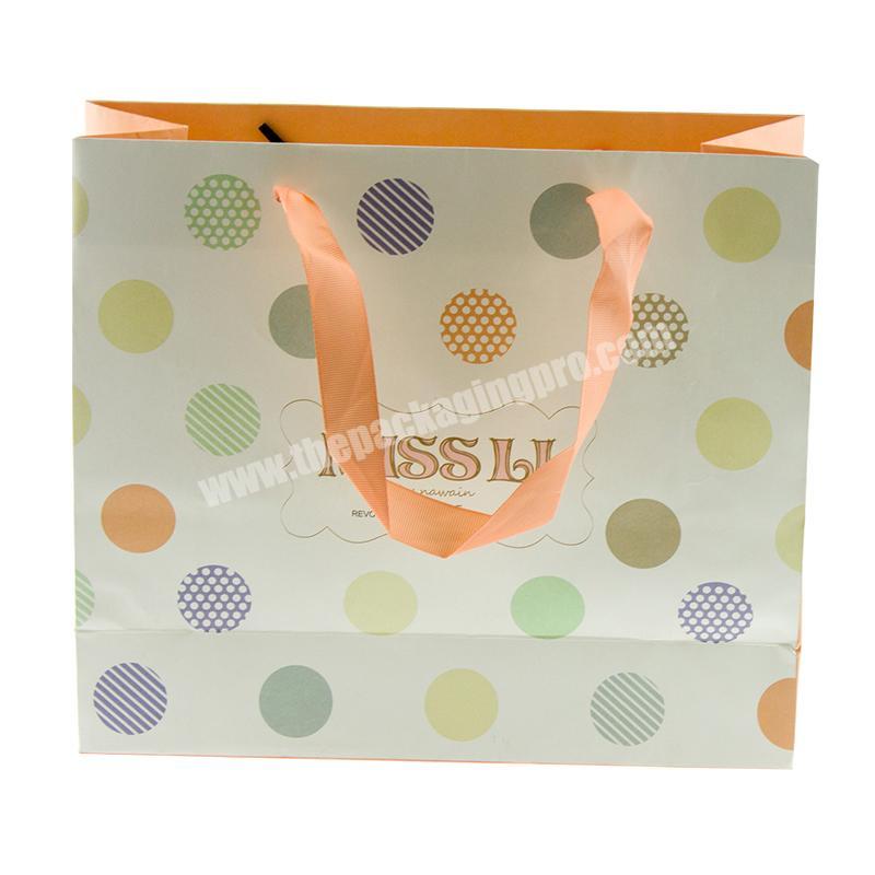 Recyclable Cheap Foldable Paper Gift Carry Packaging Bag Clothes Shopping Matt Tote Bag Customized Logo Design