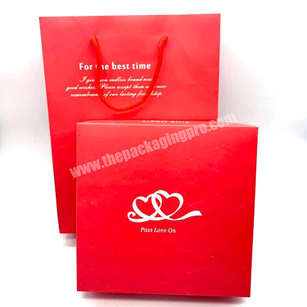 Red luxury paper gift bags with handle apparel bags packaging