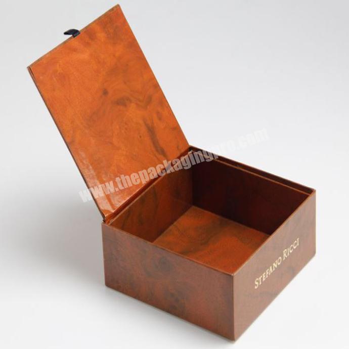 Rigid Magnetic Fashion Design Clothing Packaging Box for Men