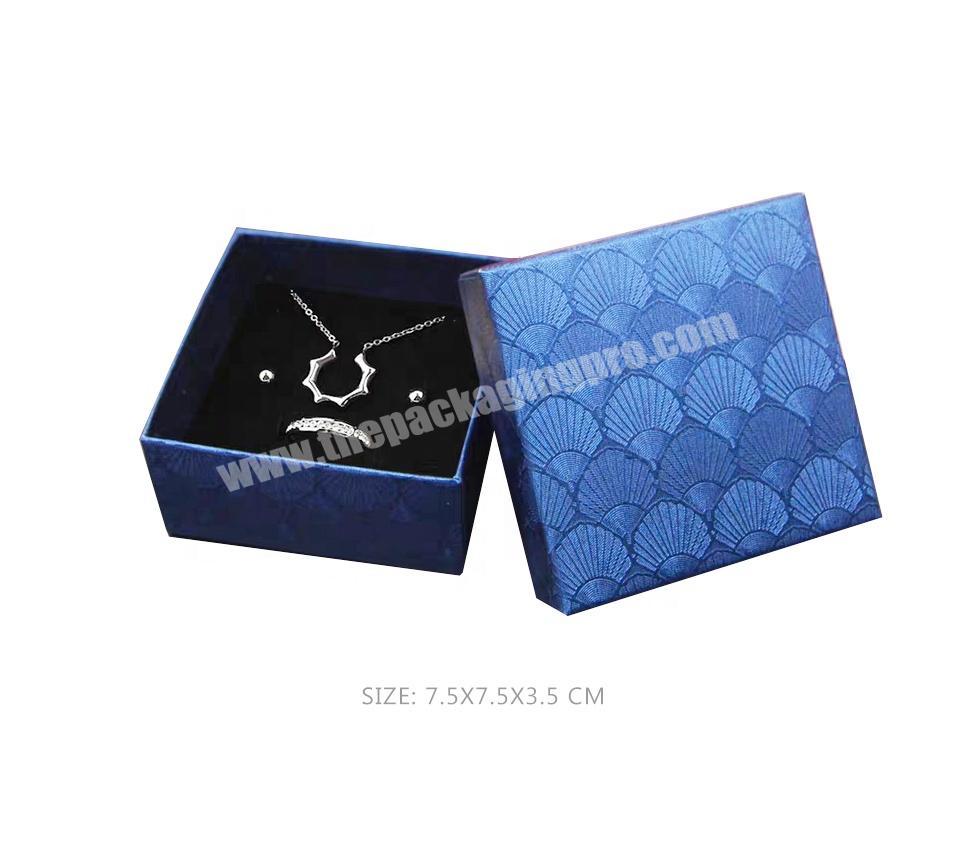 Special Scallops Grain Jewelry Gift Box Packaging , Sponge Foam Insert Mini Jewelry Case Storage