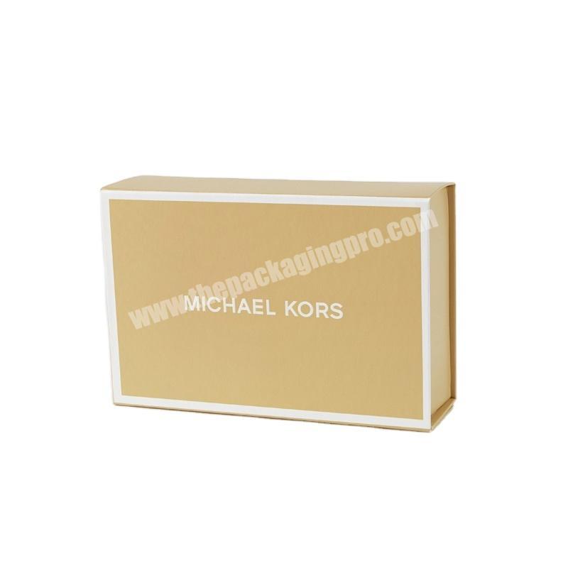 The manufacturer manufactures customizable high-quality paper packaging boxes for gift or cosmetic packaging