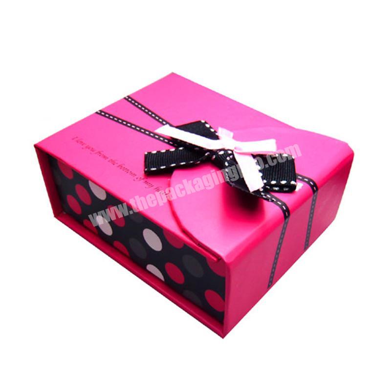 Top Quality Pink Color Luxury Customized Logo Cardboard box with flip top magnets